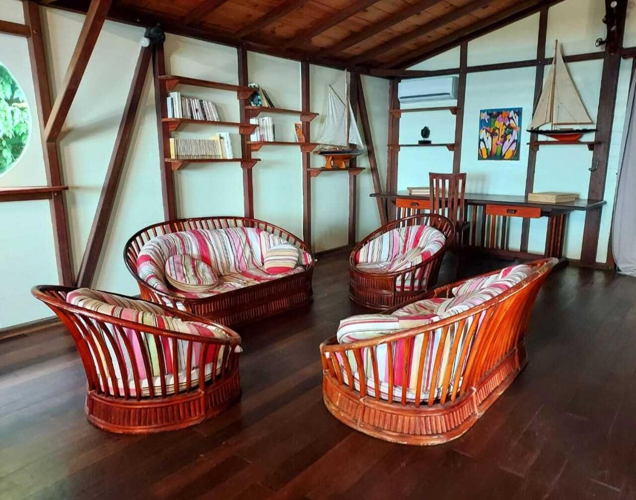 Villa Du Jardin Botanique, Ex. Propriete Coluche Deshaies Extérieur photo